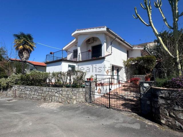 Casa in vendita a Vibonati, Campania