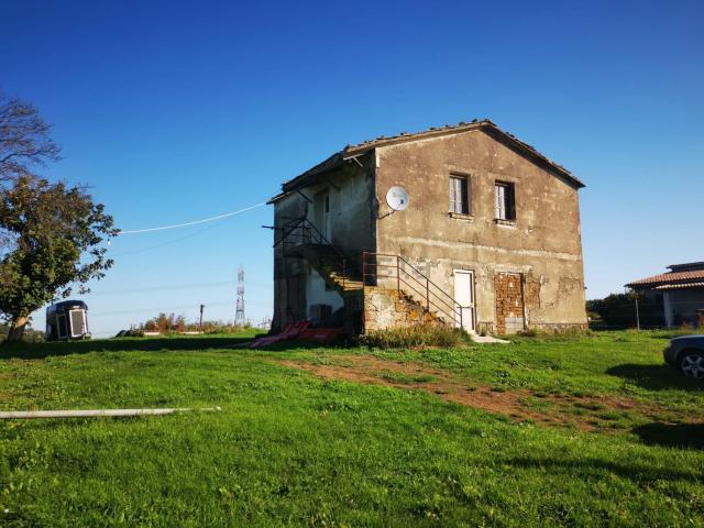 Casa in vendita a Sutri, Lazio