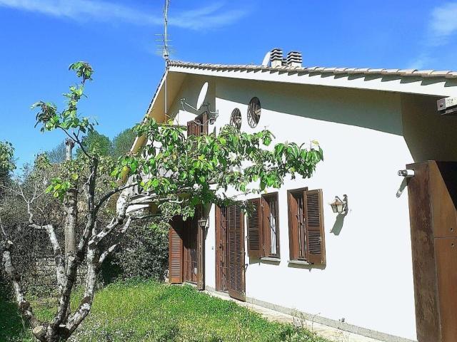 Casa in vendita a Punta del Lago, Ronciglione