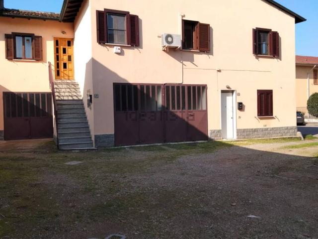 Casa in vendita a Giussago, Lombardia