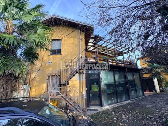 Casa in vendita a Fino Mornasco, Lombardia