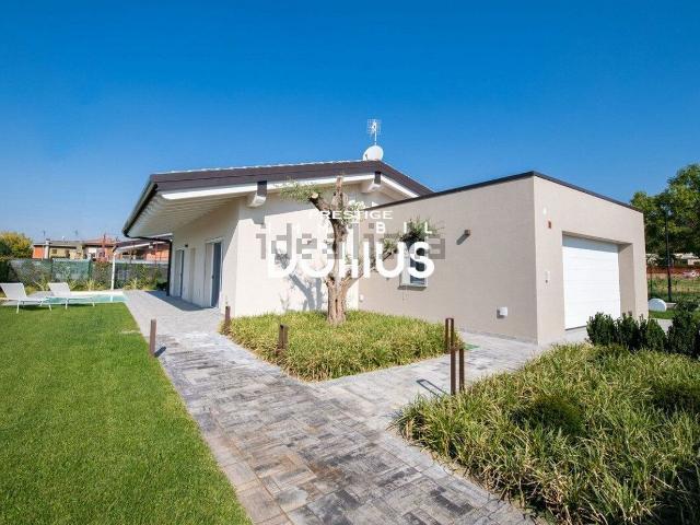 Casa in vendita a Padenghe Sul Garda, Lombardia