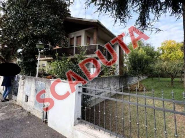 Casa in vendita a Unione Terre e Fiumi, Reggio Emilia