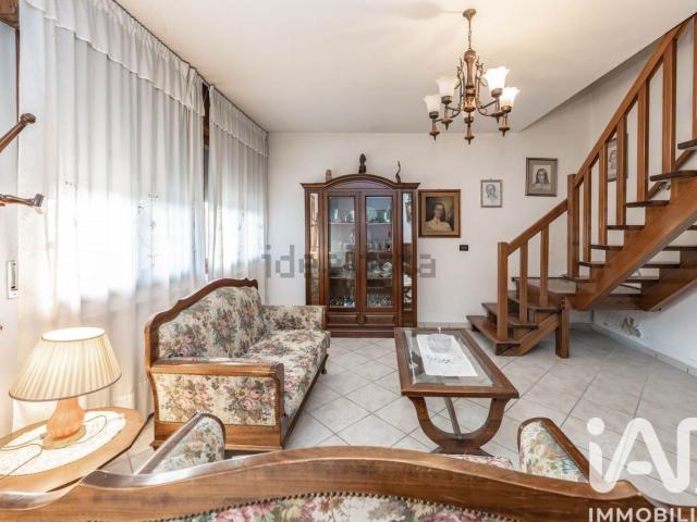 Casa in vendita a Unione Terre e Fiumi, Reggio Emilia