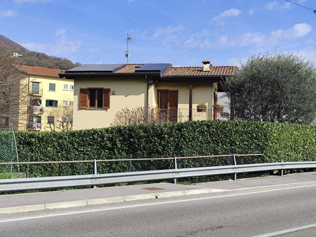 Casa in vendita a Eupilio, Lombardia
