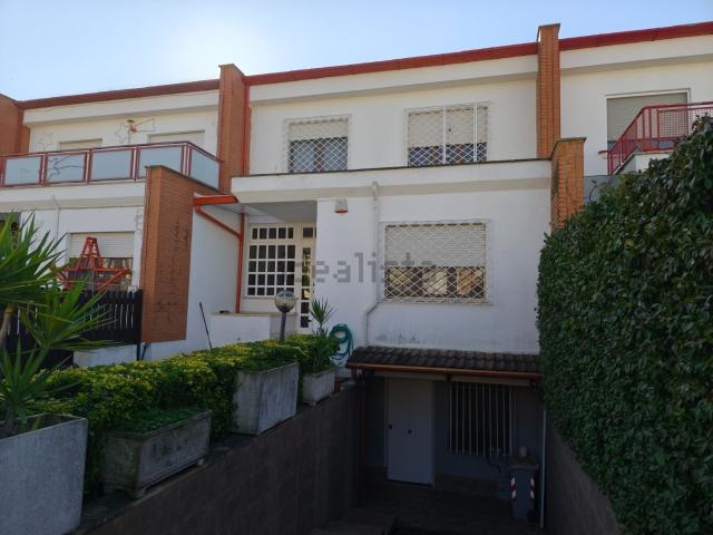 Casa in vendita a Nuova Latina, Latina