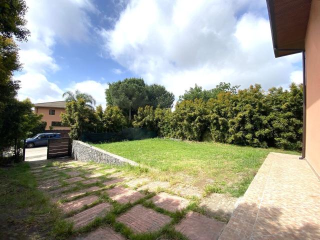 Casa in vendita a Aci Sant'antonio, Sicilia