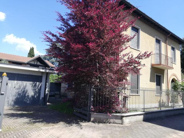 Casa in vendita a Villa, Cassano Magnago