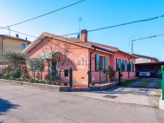 Casa in vendita a Lazise, Veneto