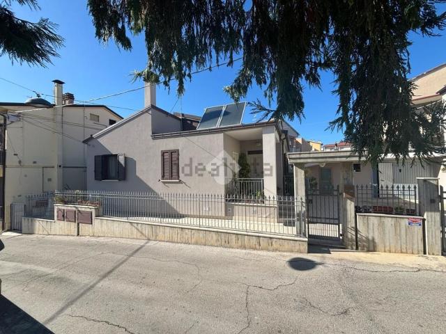 Casa in vendita a Fontanelle, Atri