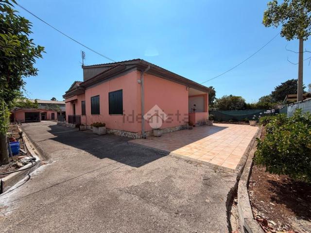 Casa in vendita a Latina, Lazio