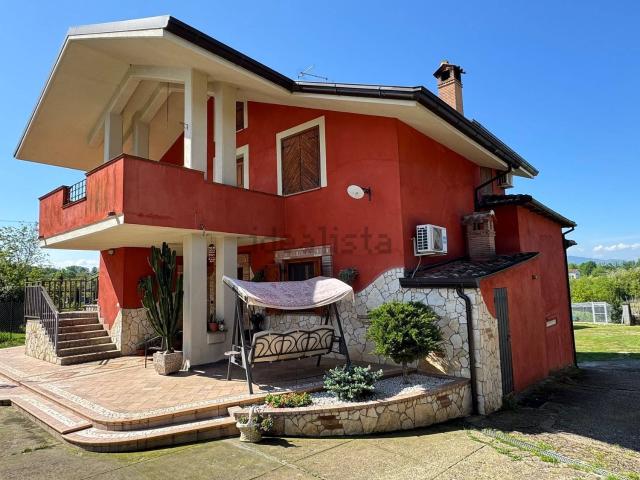 Casa in vendita a Arce, Lazio