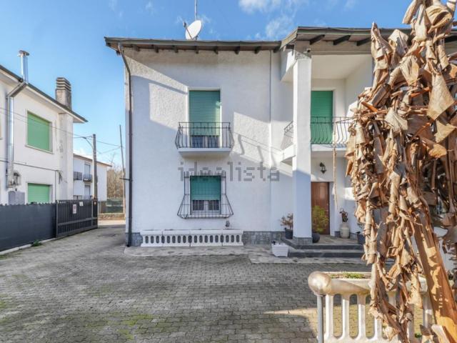 Casa in vendita a Cardano al Campo, Varese
