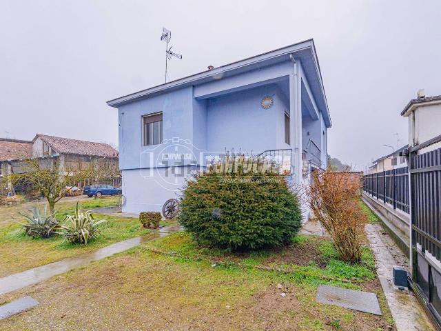 Casa in vendita a Parona, Lombardia