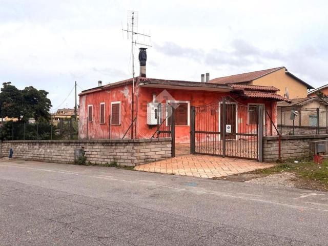 Casa in vendita a Valle Mazzone, Roma Capitale