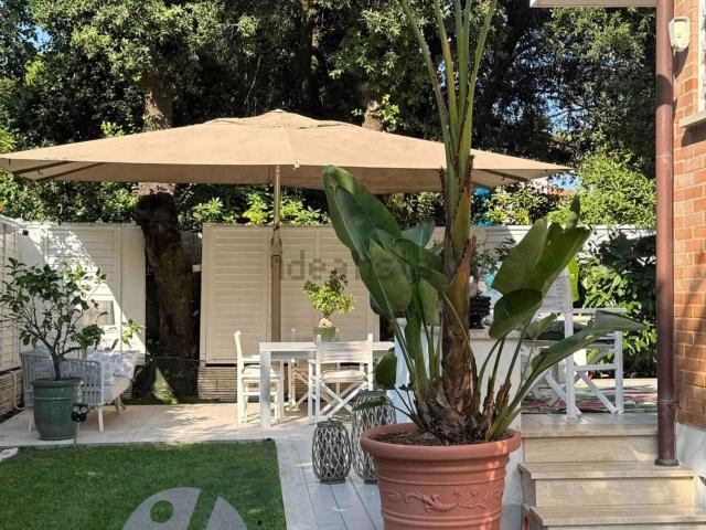 Casa in vendita a Tonfano, Toscana