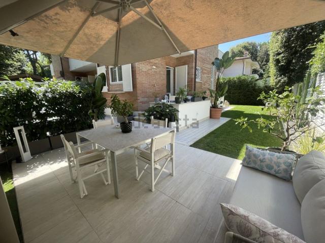 Casa in vendita a Marina di Pietrasanta, Pietrasanta