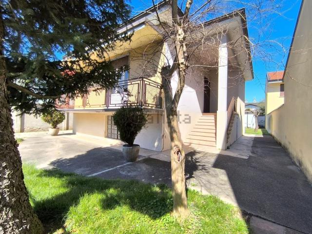 Casa in vendita a Arluno, Lombardia