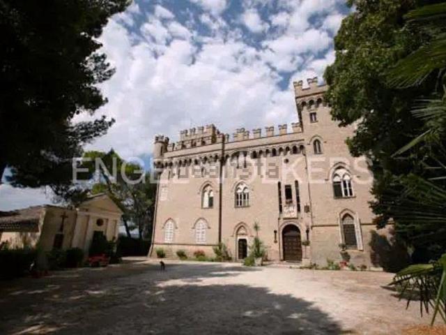Casa in vendita a Jesi, Ancona