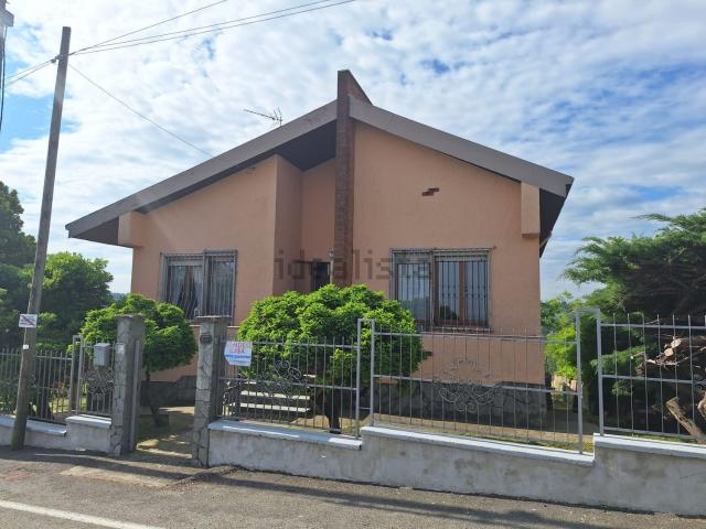 Casa in vendita a Piemonte, Alessandria