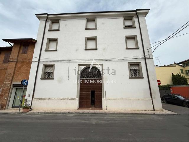 Casa in vendita a Unione Comuni Modenesi Area Nord, Mirandola