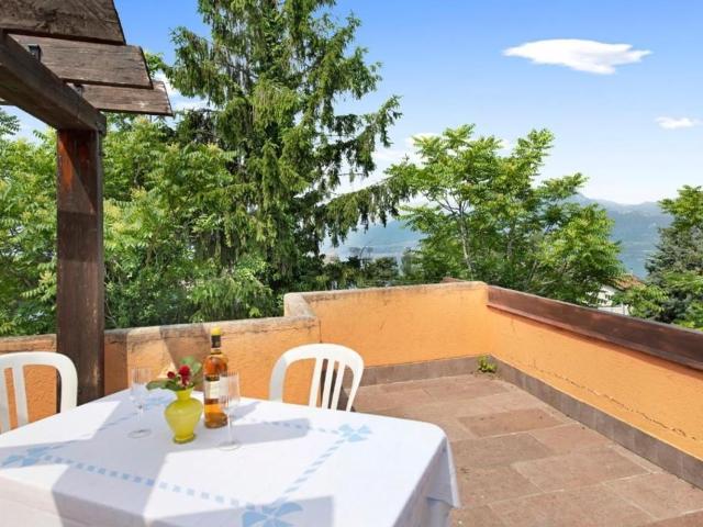 Casa in vendita a Torri Del Benaco, Veneto
