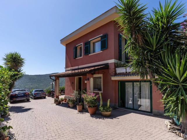Casa in vendita a Andora, Liguria