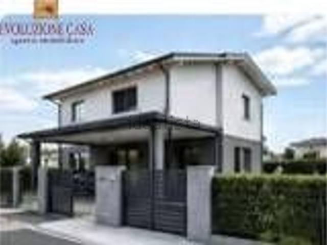 Casa in vendita a Lucinico / Ločnik / Luzinìs, Gorizia