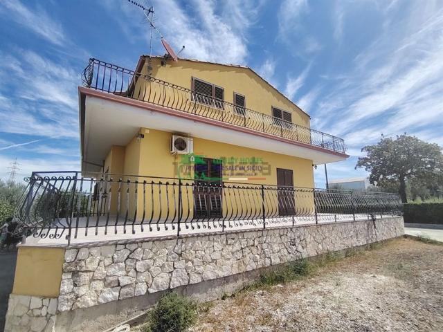 Casa in vendita a Sperlinga, Chiaramonte Gulfi