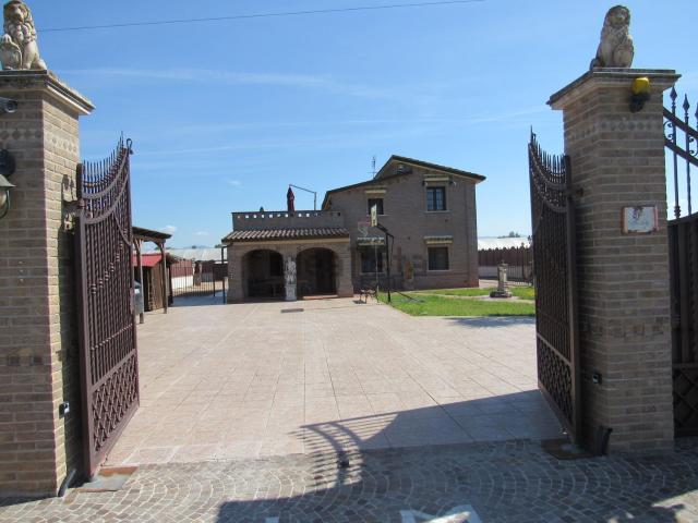 Casa in vendita a Sabaudia, Lazio