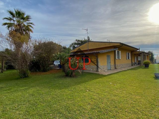 Casa in vendita a Latina, Lazio