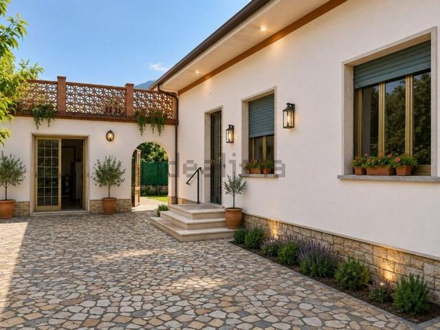 Casa in vendita a Tonfano, Toscana