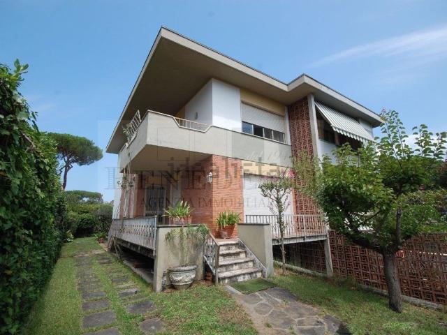 Casa in vendita a Tonfano, Toscana