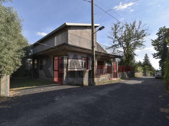 Casa in vendita a Rocca, Ragalna