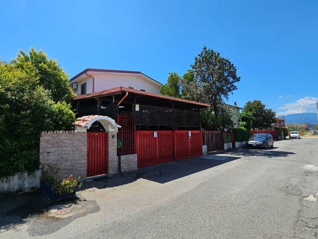 Casa in vendita a Calabria, Catanzaro