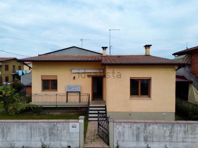 Casa in vendita a Tezze Sul Brenta, Veneto