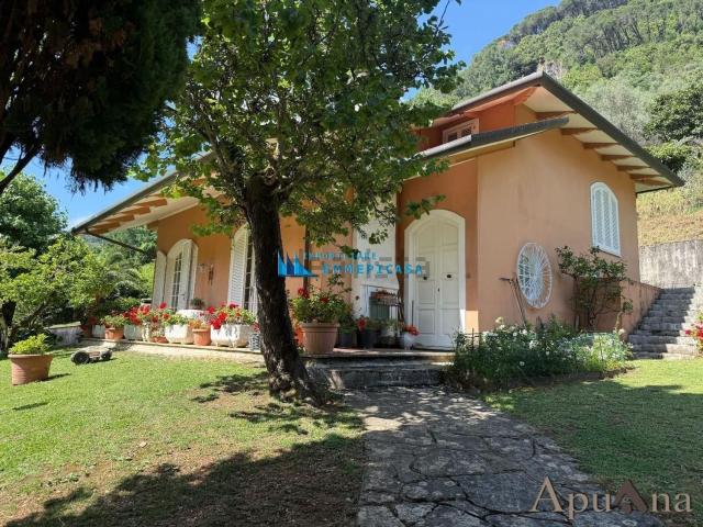 Casa in vendita a Mirteto, Massa