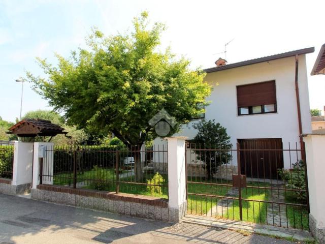 Casa in vendita a Albarola, Lodi