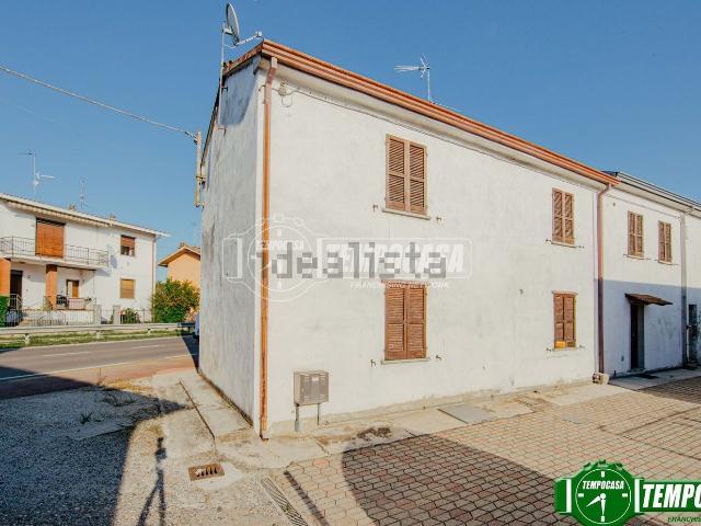 Casa in vendita a Mezzanino, Lombardia