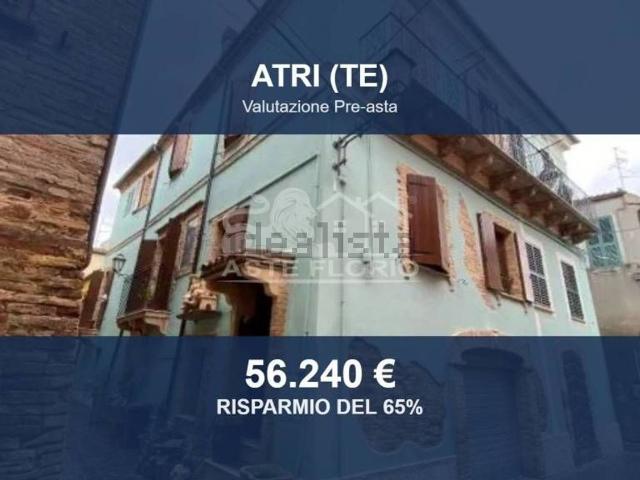 Casa in vendita a Atri, Abruzzo