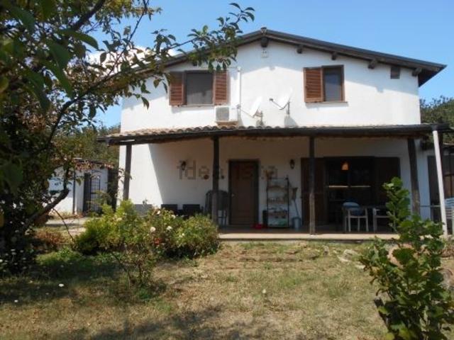 Casa in vendita a Ronciglione, Lazio