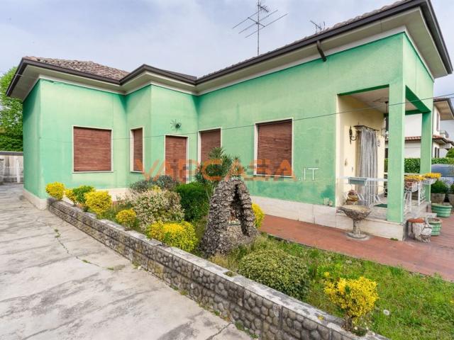 Casa in vendita a Fara Gera D'adda, Lombardia