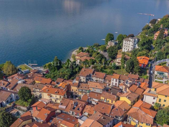 Casa in vendita a Suna, Verbania