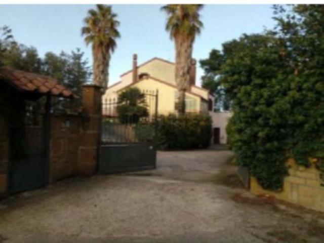 Casa in vendita a Viterbo, Lazio
