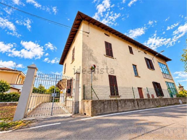 Casa in vendita a Robbiate, Lecco