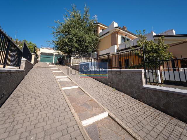 Casa in vendita a Municipio Roma IX, Roma Capitale