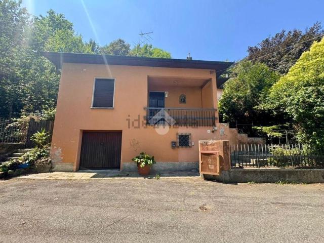 Casa in vendita a Varese, Lombardia