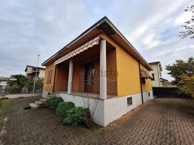 Casa in vendita a Martinengo, Lombardia