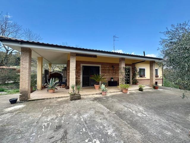 Casa in vendita a Sant'agapito, Molise