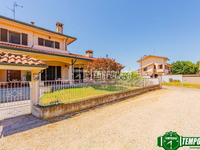 Casa in vendita a Zinasco, Lombardia